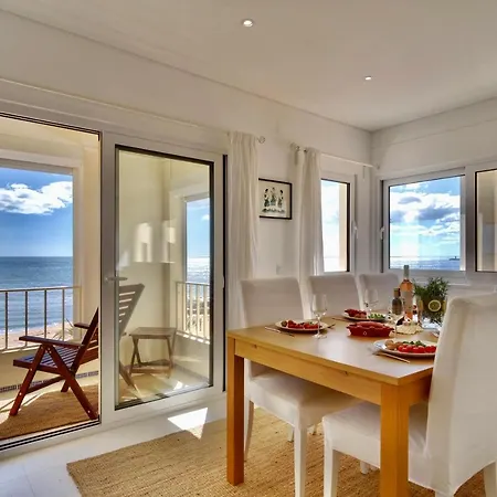 Premium Beachfront With South Facing Terrace Quarteira
