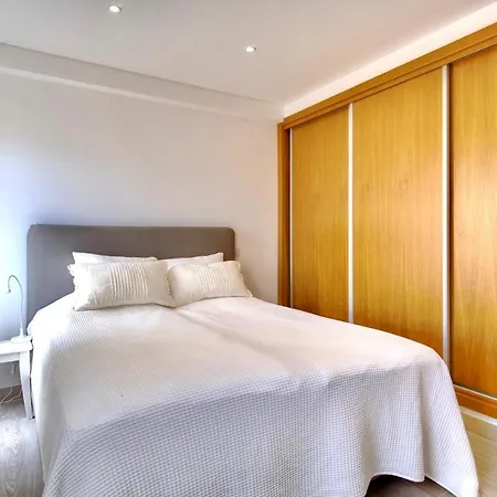 Appartement Premium Beachfront With South Facing Terrace *