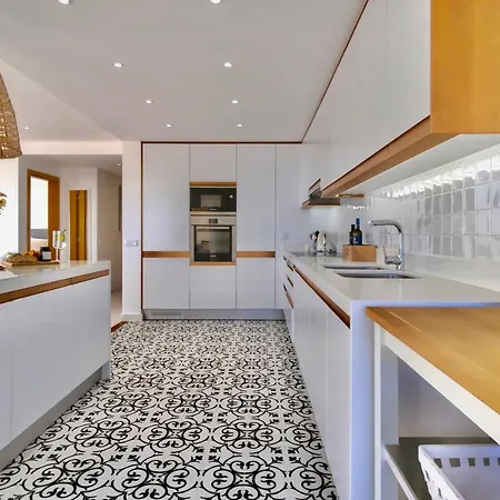 Apartment Premium Beachfront With South Facing Terrace Quarteira