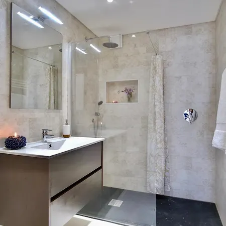 Premium Beachfront With South Facing Terrace Apartment Quarteira